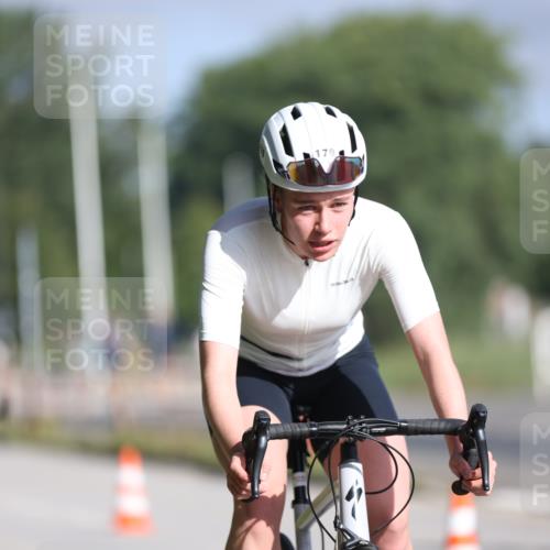 17.08.2025 - KN Förde Triathlon 2025 Yannick Fuchs http://msf.ph/oto/8615202 17.08.2025 09:29:42 Radfahren 108, 110, 136, 179, 211, 196, 205 meine-sportfotos.de