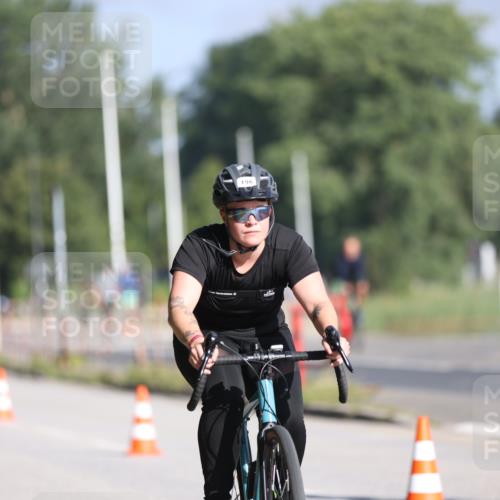 17.08.2025 - KN Förde Triathlon 2025 Yannick Fuchs http://msf.ph/oto/8615573 17.08.2025 09:31:30 Radfahren 104, 127, 148, 170, 190, 196, 205, 211, 235, 120, 136, 148, 170, 215, 230, 235 meine-sportfotos.de