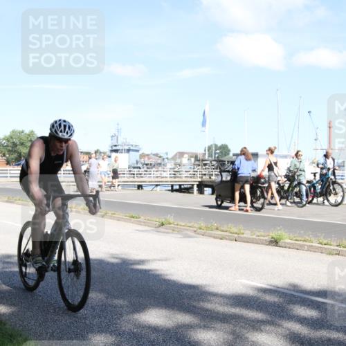 17.08.2025 - KN Förde Triathlon 2025 Yannick Fuchs http://msf.ph/oto/8615639 17.08.2025 11:26:26 Radfahren 303, 323, 352, 380, 626 meine-sportfotos.de