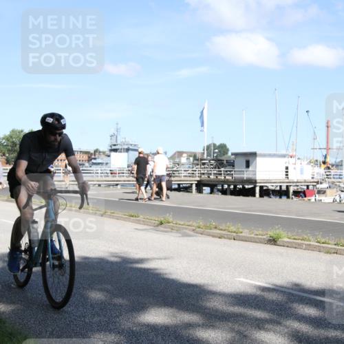 17.08.2025 - KN Förde Triathlon 2025 Yannick Fuchs http://msf.ph/oto/8615661 17.08.2025 11:26:40 Radfahren 297, 300, 328, 373, 621 meine-sportfotos.de