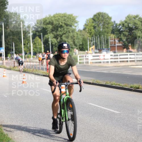 17.08.2025 - KN Förde Triathlon 2025 Yannick Fuchs http://msf.ph/oto/8615867 17.08.2025 09:32:58 Radfahren 102, 104, 122, 218, 111, 126, 133, 152, 197, 198, 208, 212, 216 meine-sportfotos.de