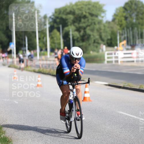 17.08.2025 - KN Förde Triathlon 2025 Yannick Fuchs http://msf.ph/oto/8615880 17.08.2025 09:32:59 Radfahren 102, 104, 122, 218, 133, 197, 198, 208, 212, 216, 218 meine-sportfotos.de