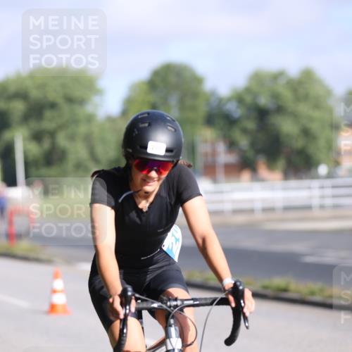 17.08.2025 - KN Förde Triathlon 2025 Yannick Fuchs http://msf.ph/oto/8615959 17.08.2025 09:33:21 Radfahren 118, 128, 190, 200, 230, 235, 146, 151, 230 meine-sportfotos.de