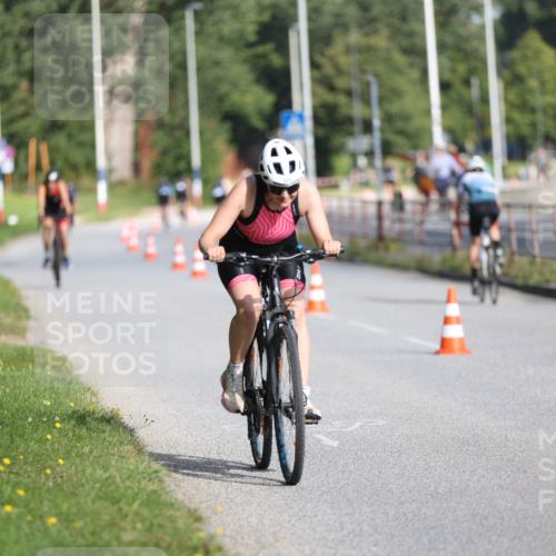 17.08.2025 - KN Förde Triathlon 2025 Yannick Fuchs http://msf.ph/oto/8615979 17.08.2025 09:33:30 Radfahren 120, 231, 237, 118, 128, 190 meine-sportfotos.de