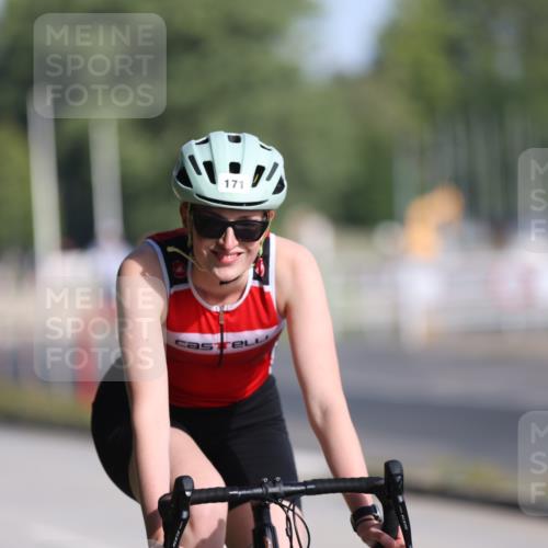 17.08.2025 - KN Förde Triathlon 2025 Yannick Fuchs http://msf.ph/oto/8616057 17.08.2025 09:33:52 Radfahren 135, 142, 171, 249, 135 meine-sportfotos.de