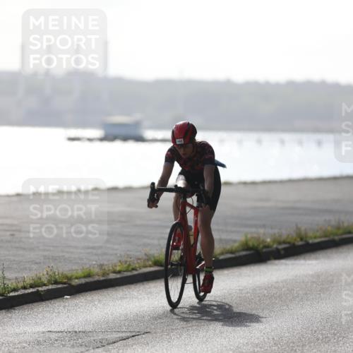 17.08.2025 - KN Förde Triathlon 2025 Yannick Fuchs http://msf.ph/oto/8616066 17.08.2025 09:34:02 Radfahren 143, 147 meine-sportfotos.de