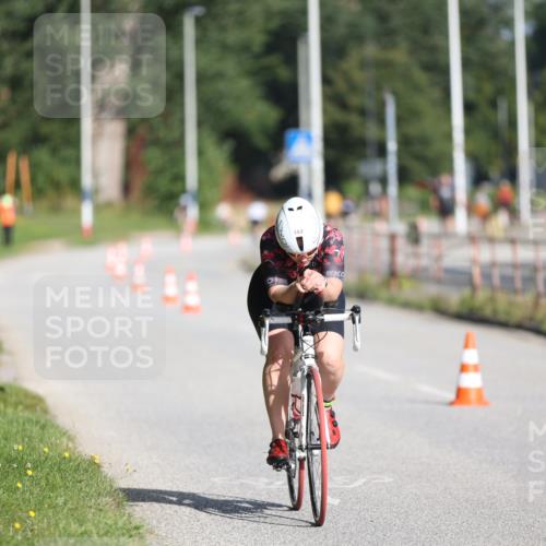 17.08.2025 - KN Förde Triathlon 2025 Yannick Fuchs http://msf.ph/oto/8616204 17.08.2025 09:34:36 Radfahren 105, 152, 252, 253, 138, 243, 253 meine-sportfotos.de