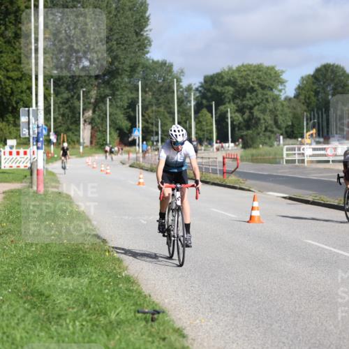 17.08.2025 - KN Förde Triathlon 2025 Yannick Fuchs http://msf.ph/oto/8616363 17.08.2025 09:35:26 Radfahren 115, 118, 150, 248, 251, 164, 194 meine-sportfotos.de