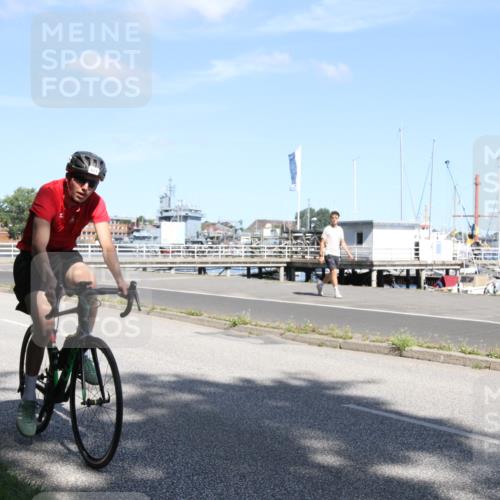 17.08.2025 - KN Förde Triathlon 2025 Yannick Fuchs http://msf.ph/oto/8616654 17.08.2025 11:38:18 Radfahren 297, 618, 621 meine-sportfotos.de