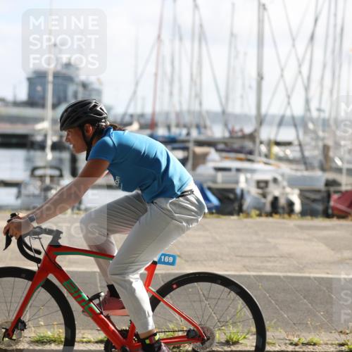 17.08.2025 - KN Förde Triathlon 2025 Yannick Fuchs http://msf.ph/oto/8616945 17.08.2025 09:38:21 Radfahren 169, 254, 177, 254 meine-sportfotos.de
