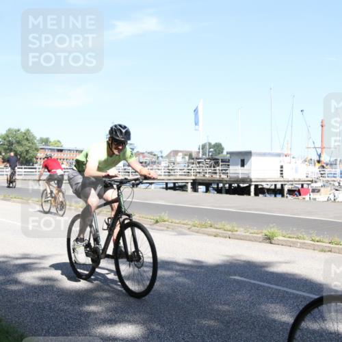 17.08.2025 - KN Förde Triathlon 2025 Yannick Fuchs http://msf.ph/oto/8617028 17.08.2025 11:44:28 Radfahren 325, 329, 350, 371, 385, 616 meine-sportfotos.de