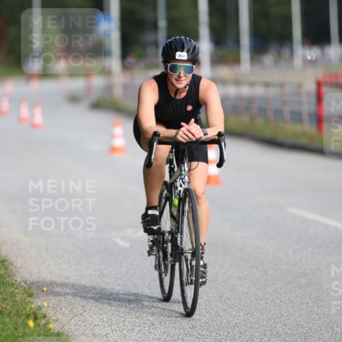 17.08.2025 - KN Förde Triathlon 2025 Yannick Fuchs http://msf.ph/oto/8617319 17.08.2025 09:39:56 Radfahren 136, 153, 160, 183, 186, 220, 245, 250, 103, 149, 192, 220 meine-sportfotos.de