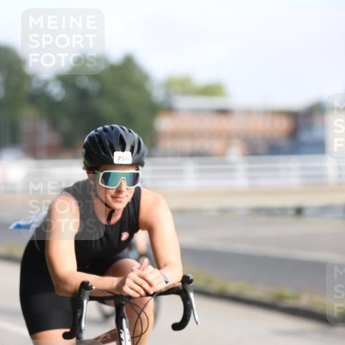 17.08.2025 - KN Förde Triathlon 2025 Yannick Fuchs http://msf.ph/oto/8617327 17.08.2025 09:39:57 Radfahren 136, 153, 160, 183, 186, 245, 250, 103, 136, 149, 153, 192, 220 meine-sportfotos.de