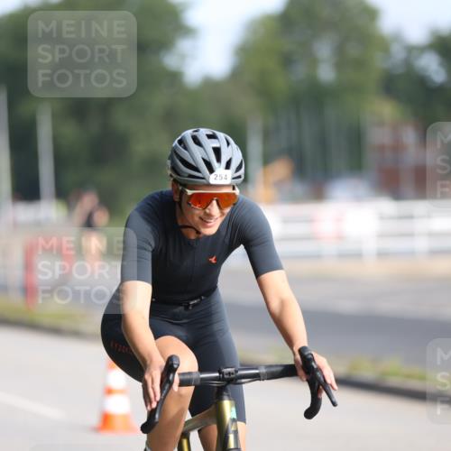 17.08.2025 - KN Förde Triathlon 2025 Yannick Fuchs http://msf.ph/oto/8617358 17.08.2025 09:40:12 Radfahren 108, 125, 169, 174, 202, 254, 160, 186 meine-sportfotos.de