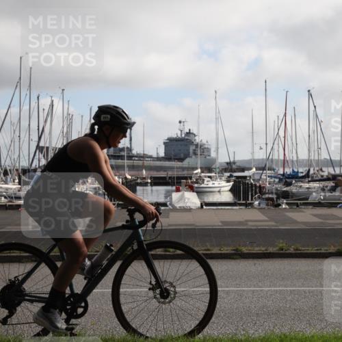 17.08.2025 - KN Förde Triathlon 2025 Yannick Fuchs http://msf.ph/oto/8617457 17.08.2025 09:44:47 Radfahren 200, 201, 212, 230, 252 meine-sportfotos.de