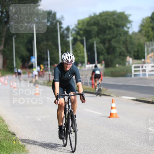 17.08.2025 - KN Förde Triathlon 2025 Yannick Fuchs http://msf.ph/oto/8617472 17.08.2025 09:40:39 Radfahren 184, 199, 207, 223, 240, 241, 107, 131, 163, 184 meine-sportfotos.de
