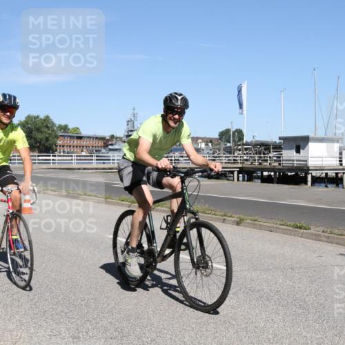 17.08.2025 - KN Förde Triathlon 2025 Yannick Fuchs http://msf.ph/oto/8617481 17.08.2025 11:57:23 Radfahren 375, 385 meine-sportfotos.de