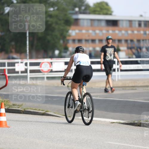 17.08.2025 - KN Förde Triathlon 2025 Yannick Fuchs http://msf.ph/oto/8617753 17.08.2025 09:43:00 Radfahren 167, 196, 224, 211, 212, 230 meine-sportfotos.de