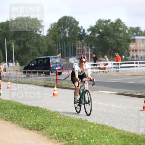 17.08.2025 - KN Förde Triathlon 2025 Yannick Fuchs http://msf.ph/oto/8617885 17.08.2025 09:43:56 Radfahren 111, 122, 127, 145, 146, 147, 148, 151, 162, 208, 215, 218, 242, 148, 244 meine-sportfotos.de