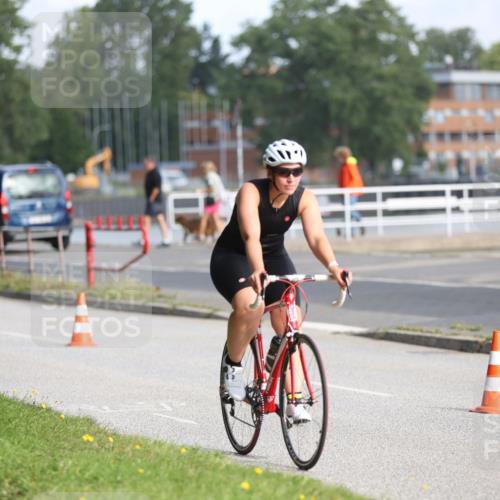 17.08.2025 - KN Förde Triathlon 2025 Yannick Fuchs http://msf.ph/oto/8617896 17.08.2025 09:43:57 Radfahren 111, 122, 127, 145, 146, 147, 151, 162, 208, 215, 218, 242, 111, 127, 148, 215, 244 meine-sportfotos.de
