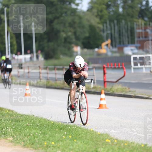 17.08.2025 - KN Förde Triathlon 2025 Yannick Fuchs http://msf.ph/oto/8618076 17.08.2025 09:45:21 Radfahren 116, 128, 135, 152, 190, 197, 235, 116, 166 meine-sportfotos.de