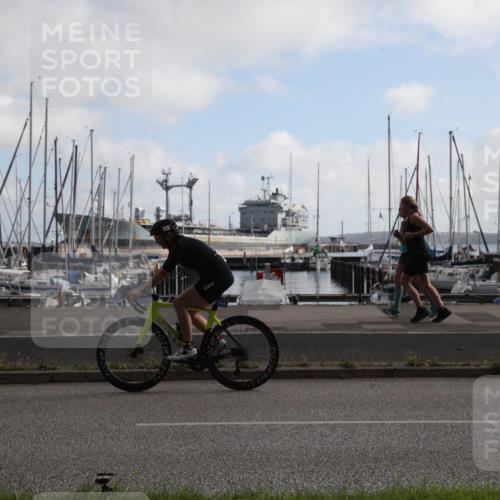 17.08.2025 - KN Förde Triathlon 2025 Yannick Fuchs http://msf.ph/oto/8618405 17.08.2025 09:57:40 Radfahren 144, 190 meine-sportfotos.de