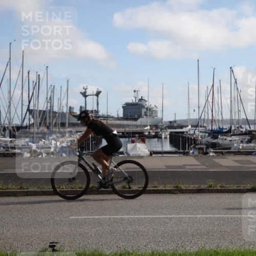17.08.2025 - KN Förde Triathlon 2025 Yannick Fuchs http://msf.ph/oto/8618820 17.08.2025 10:10:32 Radfahren 118, 246, 249 meine-sportfotos.de
