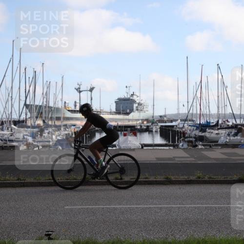 17.08.2025 - KN Förde Triathlon 2025 Yannick Fuchs http://msf.ph/oto/8618847 17.08.2025 10:12:40 Radfahren 200, 238, 246, 249 meine-sportfotos.de