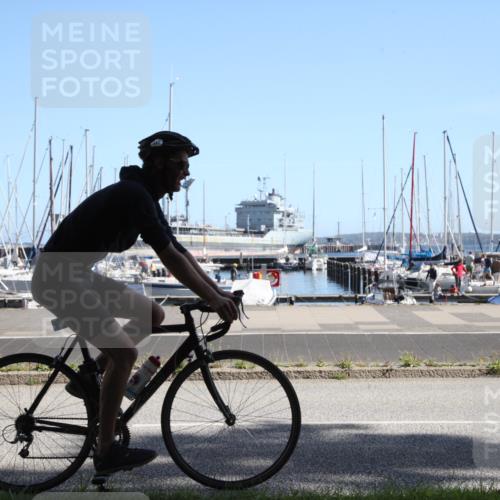 17.08.2025 - KN Förde Triathlon 2025 Yannick Fuchs http://msf.ph/oto/8619432 17.08.2025 11:14:30 Radfahren 263, 288, 306, 337, 614 meine-sportfotos.de