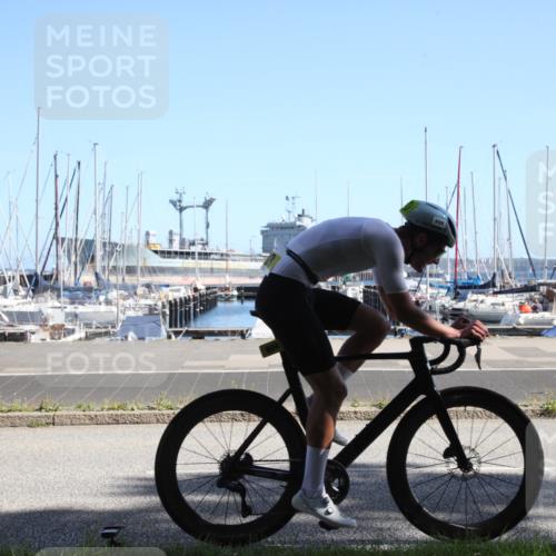 17.08.2025 - KN Förde Triathlon 2025 Yannick Fuchs http://msf.ph/oto/8619681 17.08.2025 11:19:09 Radfahren 318, 338, 358, 605, 608, 633, 634 meine-sportfotos.de