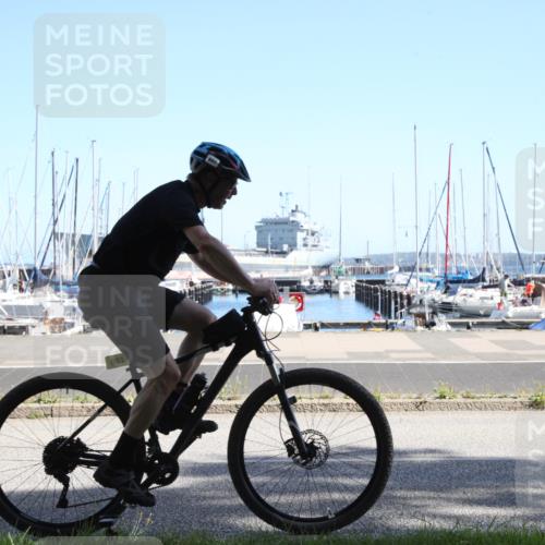 17.08.2025 - KN Förde Triathlon 2025 Yannick Fuchs http://msf.ph/oto/8619881 17.08.2025 11:22:59 Radfahren 281, 293, 343, 370, 371, 601, 616 meine-sportfotos.de