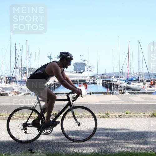17.08.2025 - KN Förde Triathlon 2025 Yannick Fuchs http://msf.ph/oto/8619883 17.08.2025 11:23:00 Radfahren 281, 343, 370, 601, 616 meine-sportfotos.de