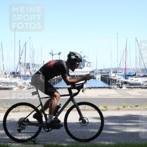17.08.2025 - KN Förde Triathlon 2025 Yannick Fuchs http://msf.ph/oto/8620400 17.08.2025 11:40:51 Radfahren 358, 364 meine-sportfotos.de