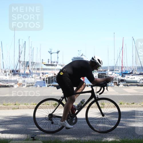17.08.2025 - KN Förde Triathlon 2025 Yannick Fuchs http://msf.ph/oto/8620448 17.08.2025 11:43:41 Radfahren 334, 339 meine-sportfotos.de
