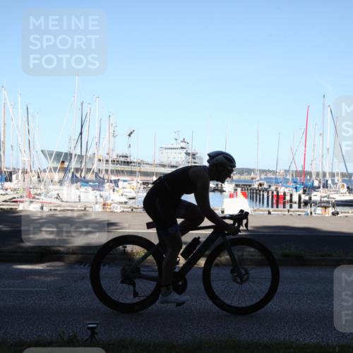17.08.2025 - KN Förde Triathlon 2025 Yannick Fuchs http://msf.ph/oto/8621885 17.08.2025 15:37:09 Radfahren 25 meine-sportfotos.de