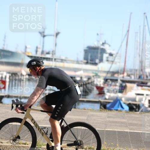 17.08.2025 - KN Förde Triathlon 2025 Yannick Fuchs http://msf.ph/oto/8621961 17.08.2025 11:01:02 Radfahren 264, 270, 275, 264 meine-sportfotos.de