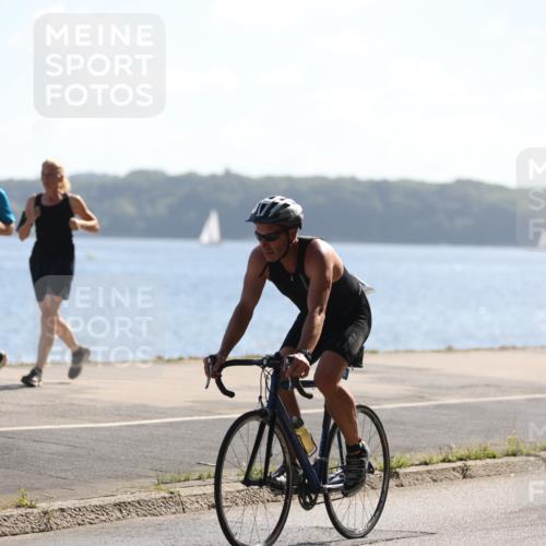 17.08.2025 - KN Förde Triathlon 2025 Yannick Fuchs http://msf.ph/oto/8622098 17.08.2025 11:05:10 Radfahren 282, 284, 296, 307 meine-sportfotos.de