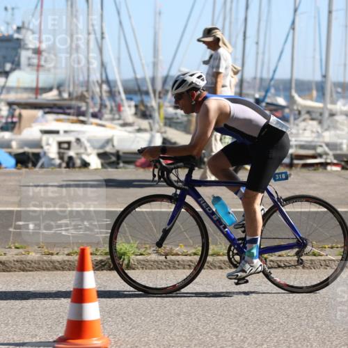 17.08.2025 - KN Förde Triathlon 2025 Yannick Fuchs http://msf.ph/oto/8622271 17.08.2025 11:08:20 Radfahren 266, 318, 325, 266, 302, 340 meine-sportfotos.de