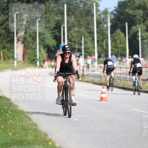 17.08.2025 - KN Förde Triathlon 2025 Yannick Fuchs http://msf.ph/oto/8622416 17.08.2025 09:48:42 Radfahren 189, 213, 106, 159, 194 meine-sportfotos.de
