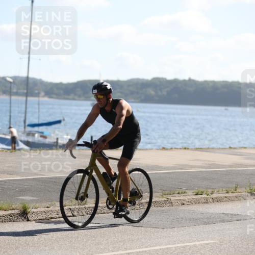 17.08.2025 - KN Förde Triathlon 2025 Yannick Fuchs http://msf.ph/oto/8622580 17.08.2025 11:10:31 Radfahren 264, 268, 308, 326, 327, 343, 311, 320, 321, 603, 615 meine-sportfotos.de