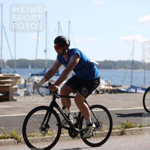 17.08.2025 - KN Förde Triathlon 2025 Yannick Fuchs http://msf.ph/oto/8622657 17.08.2025 11:11:00 Radfahren 351, 360, 379, 633, 358, 601 meine-sportfotos.de