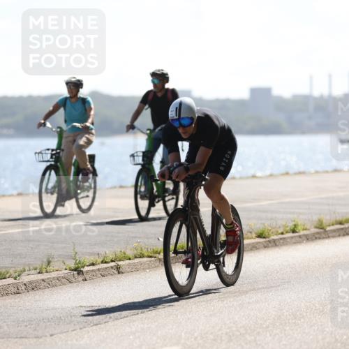 17.08.2025 - KN Förde Triathlon 2025 Yannick Fuchs http://msf.ph/oto/8622711 17.08.2025 11:11:26 Radfahren 267, 274, 611, 604, 607 meine-sportfotos.de