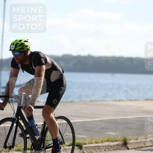 17.08.2025 - KN Förde Triathlon 2025 Yannick Fuchs http://msf.ph/oto/8622933 17.08.2025 11:12:33 Radfahren 273, 280, 326, 614, 620, 337, 356, 387, 616, 617 meine-sportfotos.de