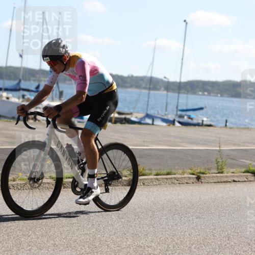 17.08.2025 - KN Förde Triathlon 2025 Yannick Fuchs http://msf.ph/oto/8622977 17.08.2025 11:12:41 Radfahren 273, 280, 308, 349, 352, 379, 620, 326, 614 meine-sportfotos.de
