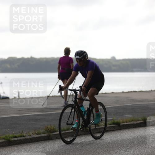 17.08.2025 - KN Förde Triathlon 2025 Yannick Fuchs http://msf.ph/oto/8623031 17.08.2025 09:54:43 Radfahren 130, 138, 151, 163, 196, 199, 212, 127, 146, 148, 184, 186, 199, 205, 210, 211, 215, 242 meine-sportfotos.de