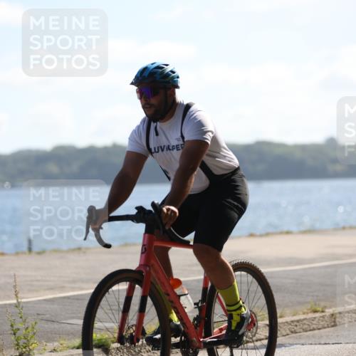 17.08.2025 - KN Förde Triathlon 2025 Yannick Fuchs http://msf.ph/oto/8623043 17.08.2025 11:13:00 Radfahren 263, 265, 267, 283, 339, 348, 351, 372, 610, 611, 339, 360, 606 meine-sportfotos.de