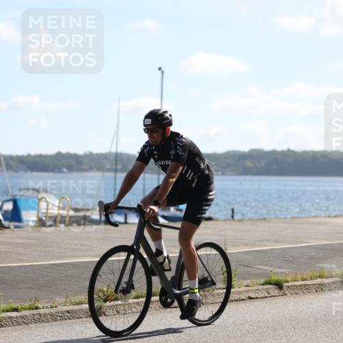 17.08.2025 - KN Förde Triathlon 2025 Yannick Fuchs http://msf.ph/oto/8623085 17.08.2025 11:13:22 Radfahren 329, 330, 341, 345, 353, 377, 380, 613, 619, 625, 638, 272, 621 meine-sportfotos.de
