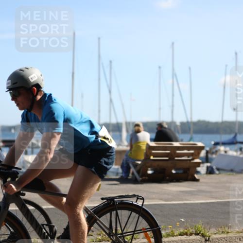 17.08.2025 - KN Förde Triathlon 2025 Yannick Fuchs http://msf.ph/oto/8623097 17.08.2025 11:13:23 Radfahren 287, 329, 330, 341, 345, 353, 374, 377, 380, 613, 619, 625, 638, 272, 341, 621 meine-sportfotos.de