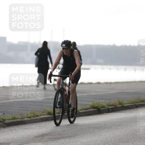 17.08.2025 - KN Förde Triathlon 2025 Yannick Fuchs http://msf.ph/oto/8623174 17.08.2025 09:56:07 Radfahren 102, 168, 197, 128, 150 meine-sportfotos.de