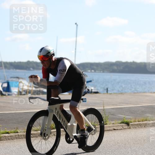 17.08.2025 - KN Förde Triathlon 2025 Yannick Fuchs http://msf.ph/oto/8623299 17.08.2025 11:14:34 Radfahren 263, 296, 303, 306, 328, 349, 352, 389, 288, 337 meine-sportfotos.de